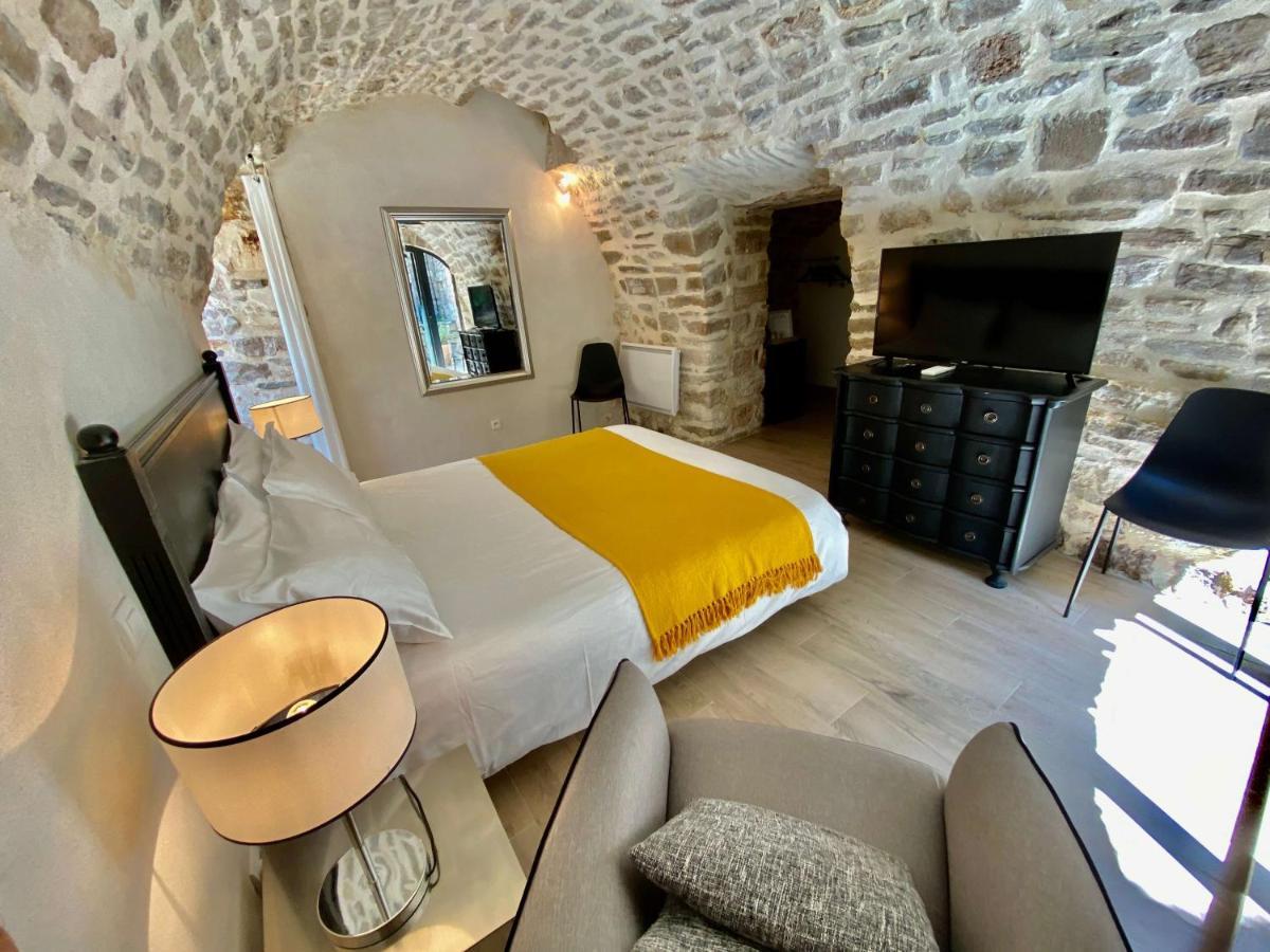 La Maison Des Vendangeurs - Table D'Hotes Le Soir Du Jeudi Au Dimanche- Jacuzzi - Balneo Spa - Acces Piscine Pour Toutes Les Chambres Sauf Studio Coquet- Piscine De Mai A Mi-Octobre Martignargues Екстер'єр фото
