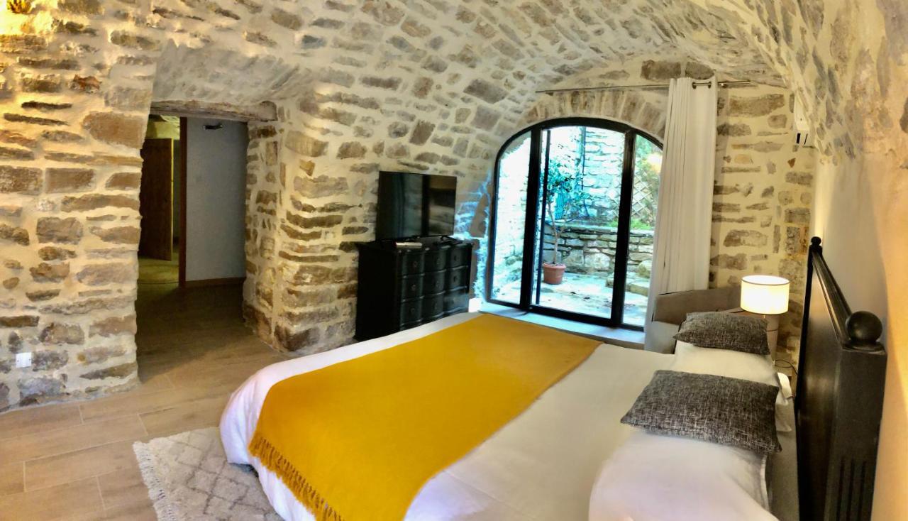 La Maison Des Vendangeurs - Table D'Hotes Le Soir Du Jeudi Au Dimanche- Jacuzzi - Balneo Spa - Acces Piscine Pour Toutes Les Chambres Sauf Studio Coquet- Piscine De Mai A Mi-Octobre Martignargues Екстер'єр фото